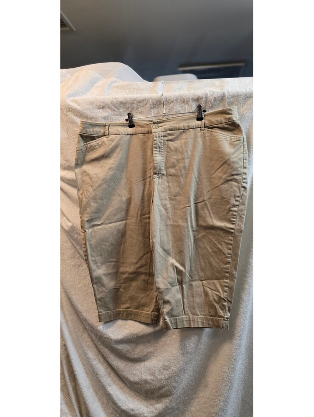 St. John's Bay Women's Khaki Capris 24W